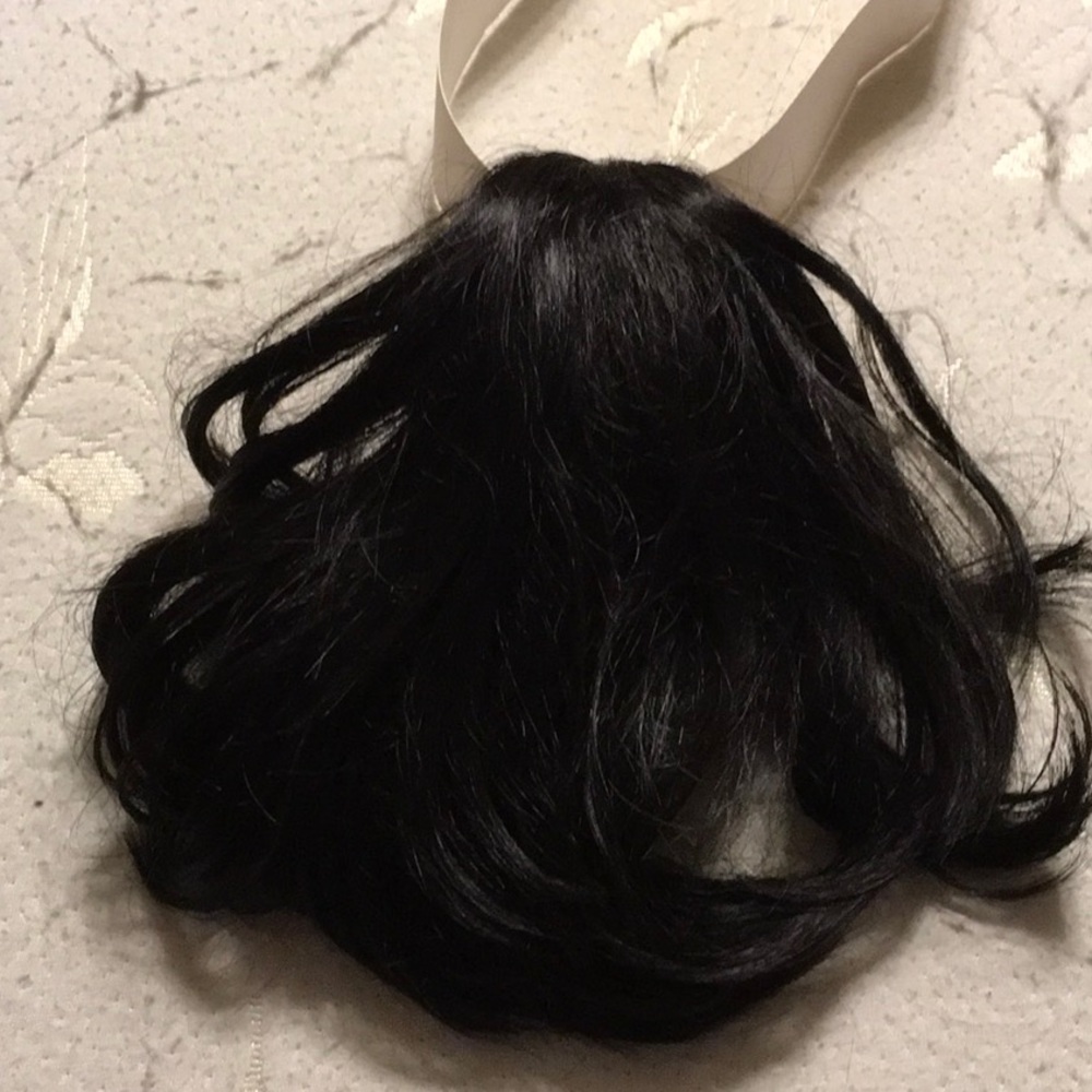 NWT, Toni BRATTIN TONI PONY,BLACK,STRAIGHT WITH SOFT CURL,CLIP ON PONYTAIL